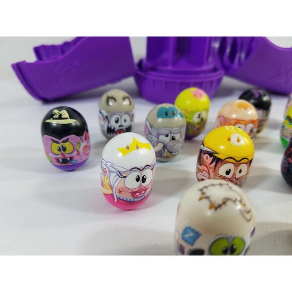 Mighty Beanz Collectible Toy Capsule With 16 Beans Tuff Bean Hulk Hogan - Picture 7 of 16